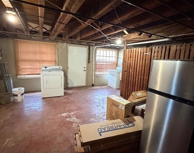 7925 Cedarbrook Avenue - Photo Thumbnail 13