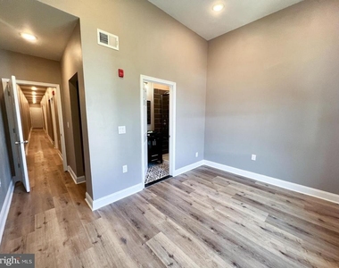 1429 W Diamond Street - Photo Thumbnail 7