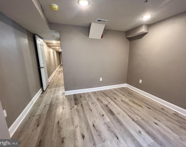 1429 W Diamond Street - Photo Thumbnail 13