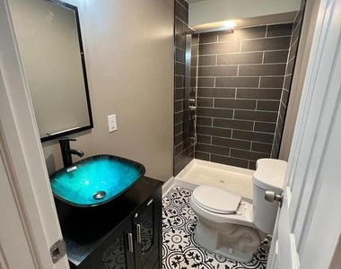 1429 W Diamond Street - Photo Thumbnail 11