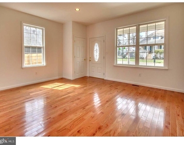 719 N Shedwick Street - Photo Thumbnail 6