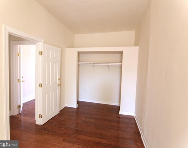 1530 Fontain Street - Photo Thumbnail 7