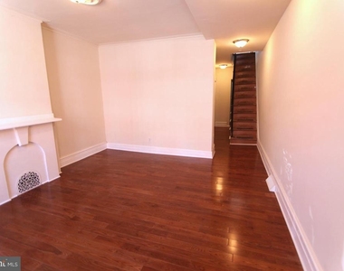 1530 Fontain Street - Photo Thumbnail 2