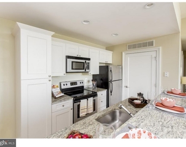230 N 21st Street - Photo Thumbnail 2