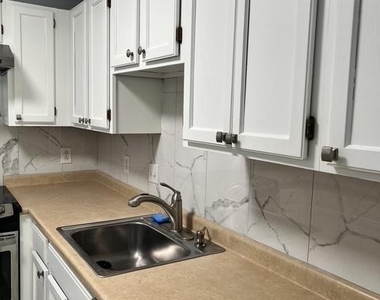 605 N 44th Street - Photo Thumbnail 3