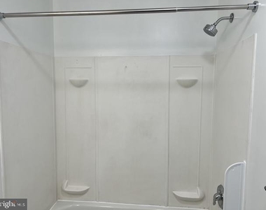 605 N 44th Street - Photo Thumbnail 12