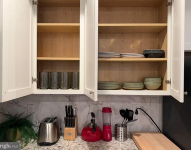4217 Chestnut Street - Photo Thumbnail 3