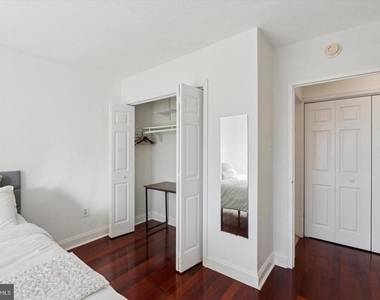 2101 Chestnut Street - Photo Thumbnail 9