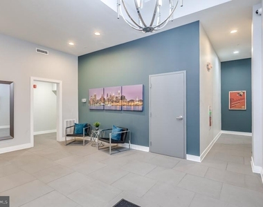 1607 Catharine Street - Photo Thumbnail 13