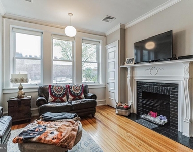 2126 Locust Street - Photo Thumbnail 7
