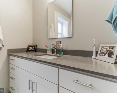 2126 Locust Street - Photo Thumbnail 14