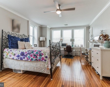 2126 Locust Street - Photo Thumbnail 12