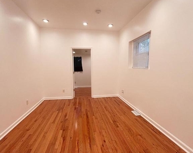 7053 Paschall Avenue - Photo Thumbnail 9