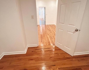 7053 Paschall Avenue - Photo Thumbnail 11
