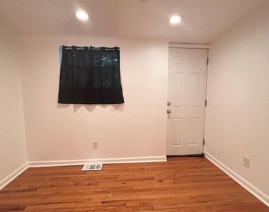 7053 Paschall Avenue - Photo Thumbnail 10