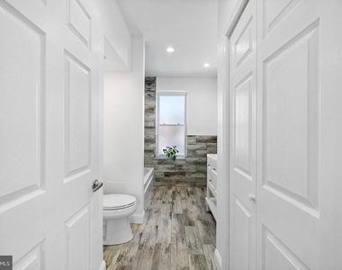 2319 N College Avenue - Photo Thumbnail 17