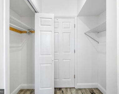 2319 N College Avenue - Photo Thumbnail 14