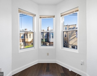 2319 N College Avenue - Photo Thumbnail 4