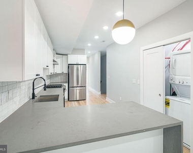 2709 W Jefferson Street - Photo Thumbnail 3