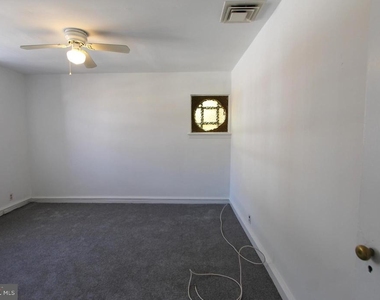 6711 E Pleasant Place - Photo Thumbnail 12