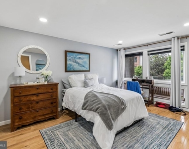 1130 Lombard Street - Photo Thumbnail 11