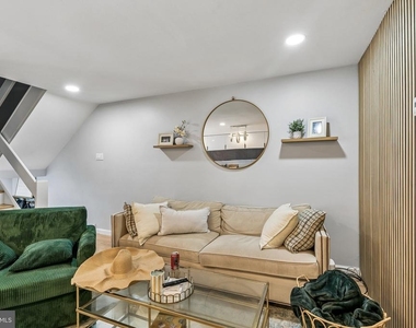1130 Lombard Street - Photo Thumbnail 4