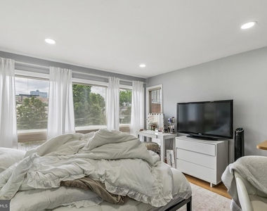 1130 Lombard Street - Photo Thumbnail 22