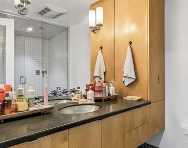 1130 Lombard Street - Photo Thumbnail 18