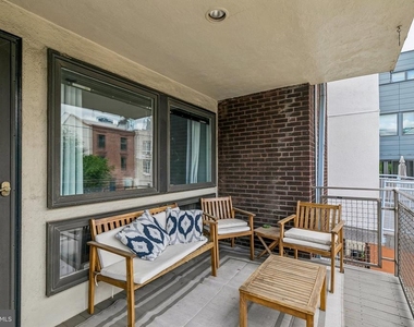 1130 Lombard Street - Photo Thumbnail 13