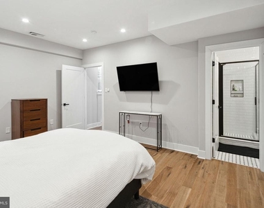 1224 N 26th Street - Photo Thumbnail 14