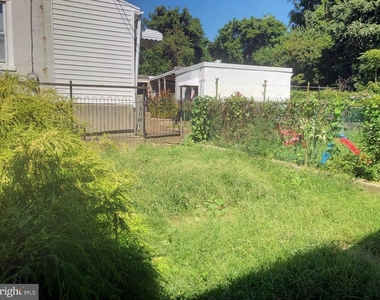 306 Leverington Avenue - Photo Thumbnail 9