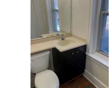 306 Leverington Avenue - Photo Thumbnail 5