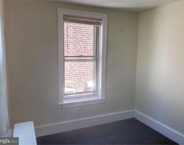 306 Leverington Avenue - Photo Thumbnail 17