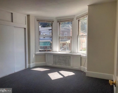 306 Leverington Avenue - Photo Thumbnail 10