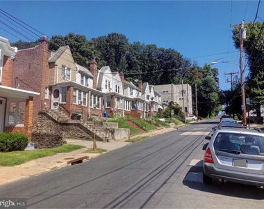306 Leverington Avenue - Photo Thumbnail 2