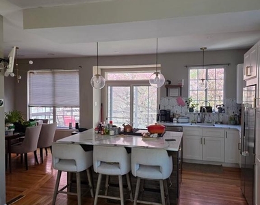 6718 Cinnamon Drive - Photo Thumbnail 8