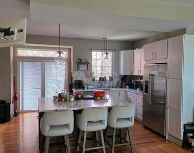 6718 Cinnamon Drive - Photo Thumbnail 13