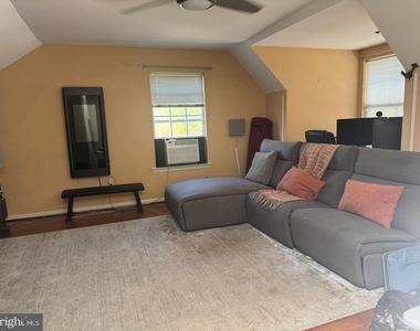 6718 Cinnamon Drive - Photo Thumbnail 4