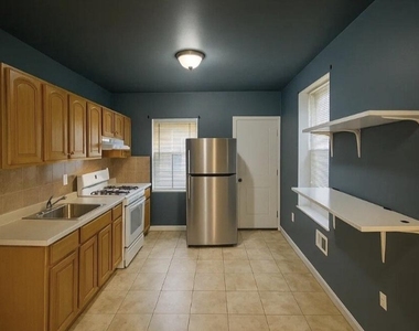2115 Sigel Street - Photo Thumbnail 2