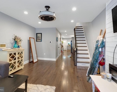 2147 E Hagert Street - Photo Thumbnail 1