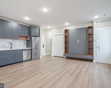 4432 Wingate Street - Photo Thumbnail 19