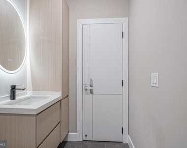 4432 Wingate Street - Photo Thumbnail 29