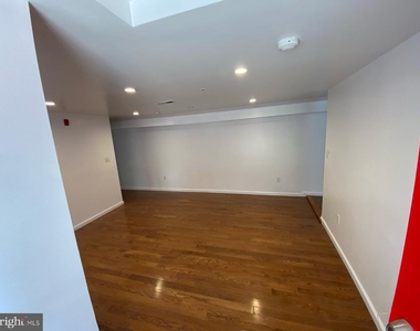 1624 N 57th Street - Photo Thumbnail 2