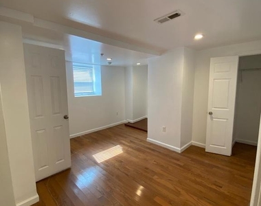 1624 N 57th Street - Photo Thumbnail 4