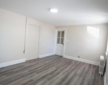 104 Bethlehem Pike - Photo Thumbnail 2