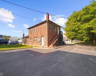 724 Main Street - Photo Thumbnail 12