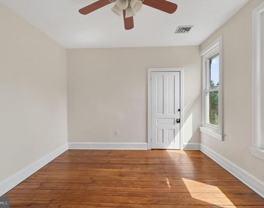144 Gay Street - Photo Thumbnail 19