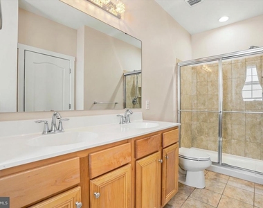 121 Hagen Drive - Photo Thumbnail 11