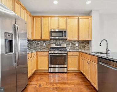 121 Hagen Drive - Photo Thumbnail 3