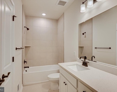 317 Sadie Circle - Photo Thumbnail 20